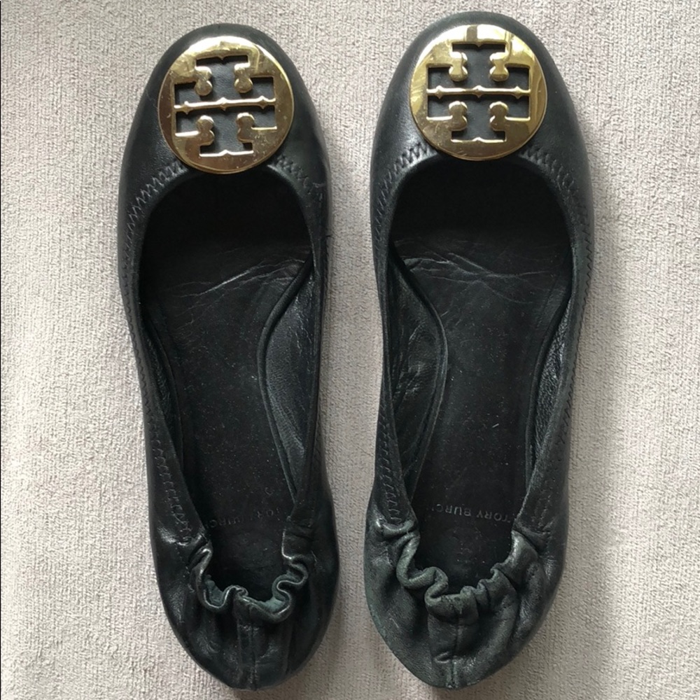Tory Burch Reva Flat black and gold size 8.5